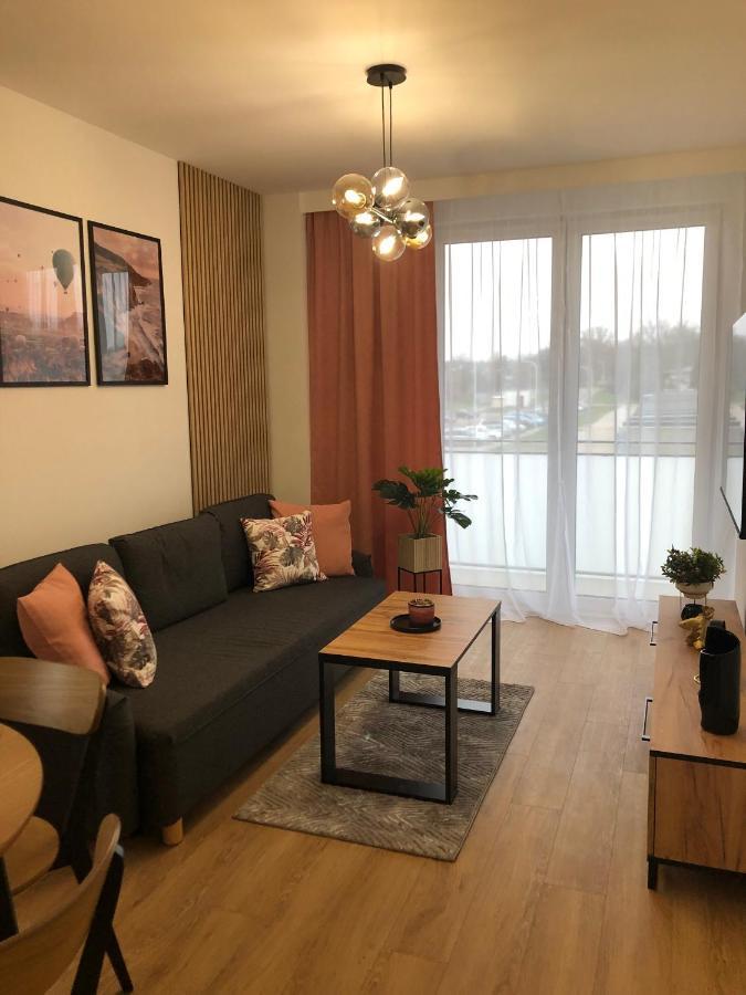 Apartament Pileckiego Nowy Dwor Mazowiecki Modlin Airport المظهر الخارجي الصورة